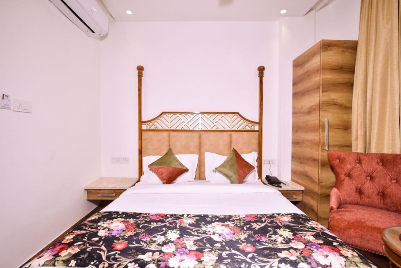 Hotel Rv Golden أمريتسار المظهر الخارجي الصورة