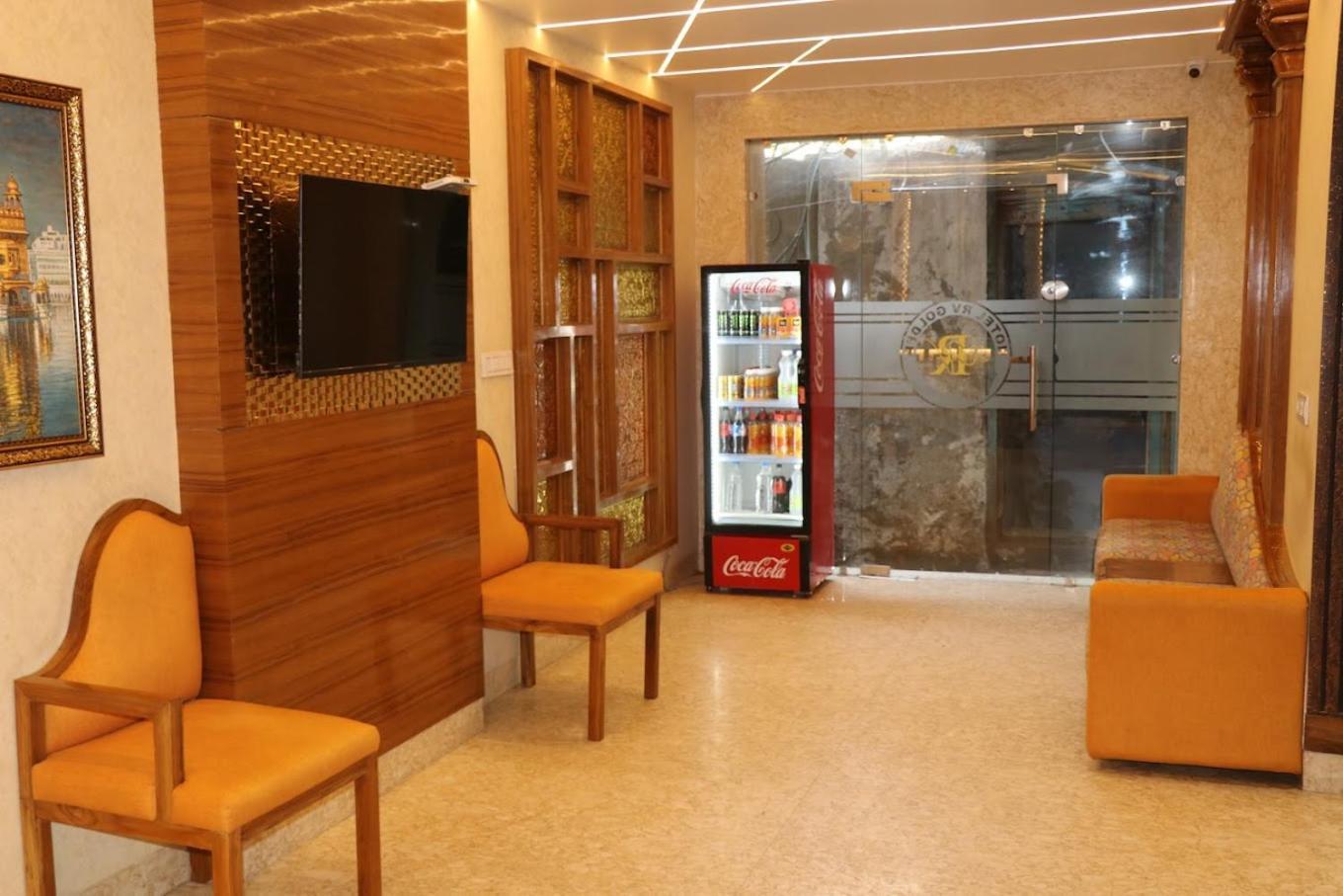 Hotel Rv Golden أمريتسار المظهر الخارجي الصورة